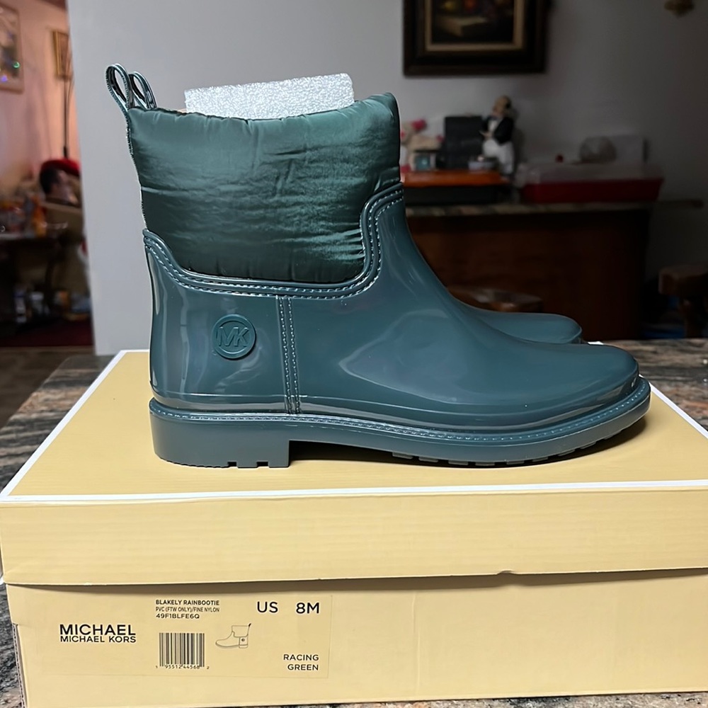 Michael Kors Blakely Rainbootie Size 8, Color Racing Green